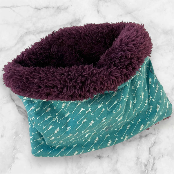 Teal arrow snood