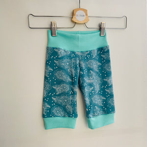 Organic flower Bermuda shorts