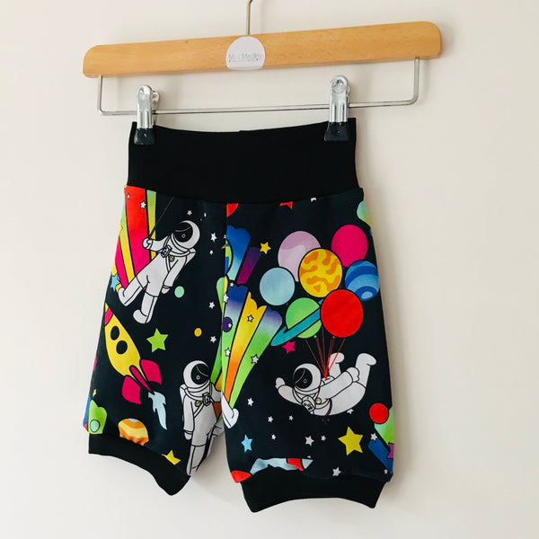 Party planet cycling shorts